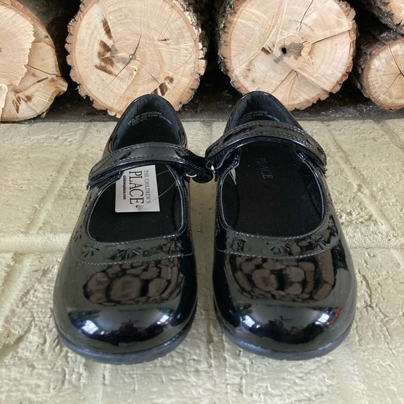 Mary Jane’s - Picture 2 of 3